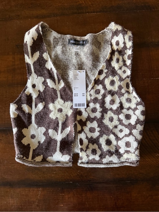 Urban Outfitters Tops - Urban Outfitters Brown & Cream Floral Knit Vest